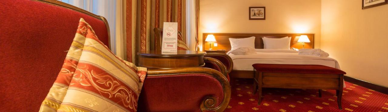 Grand Tien Shan Hotel Алма Ата Екстериор снимка