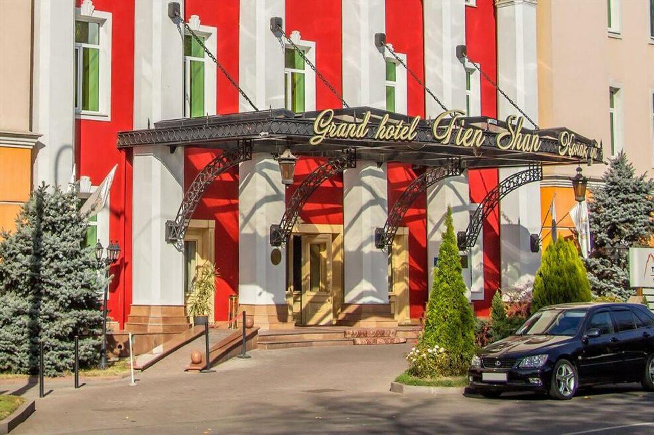 Grand Tien Shan Hotel Алма Ата Екстериор снимка