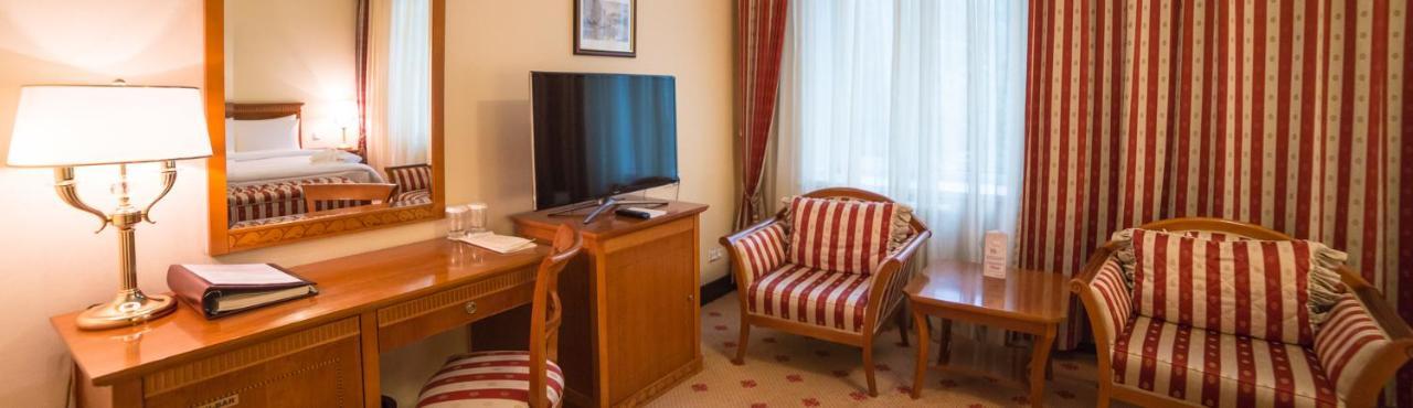 Grand Tien Shan Hotel Алма Ата Екстериор снимка