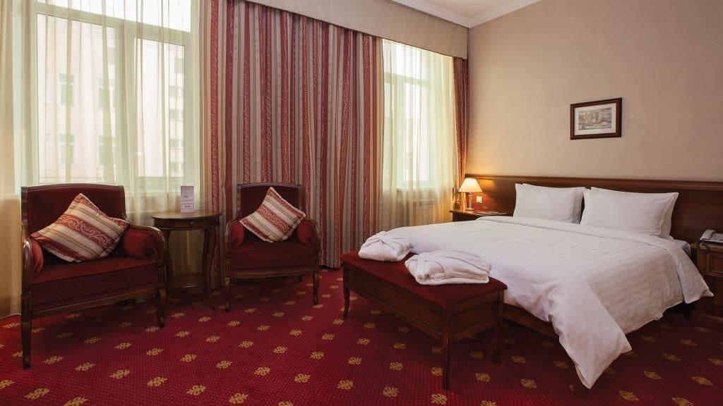 Grand Tien Shan Hotel Алма Ата Екстериор снимка