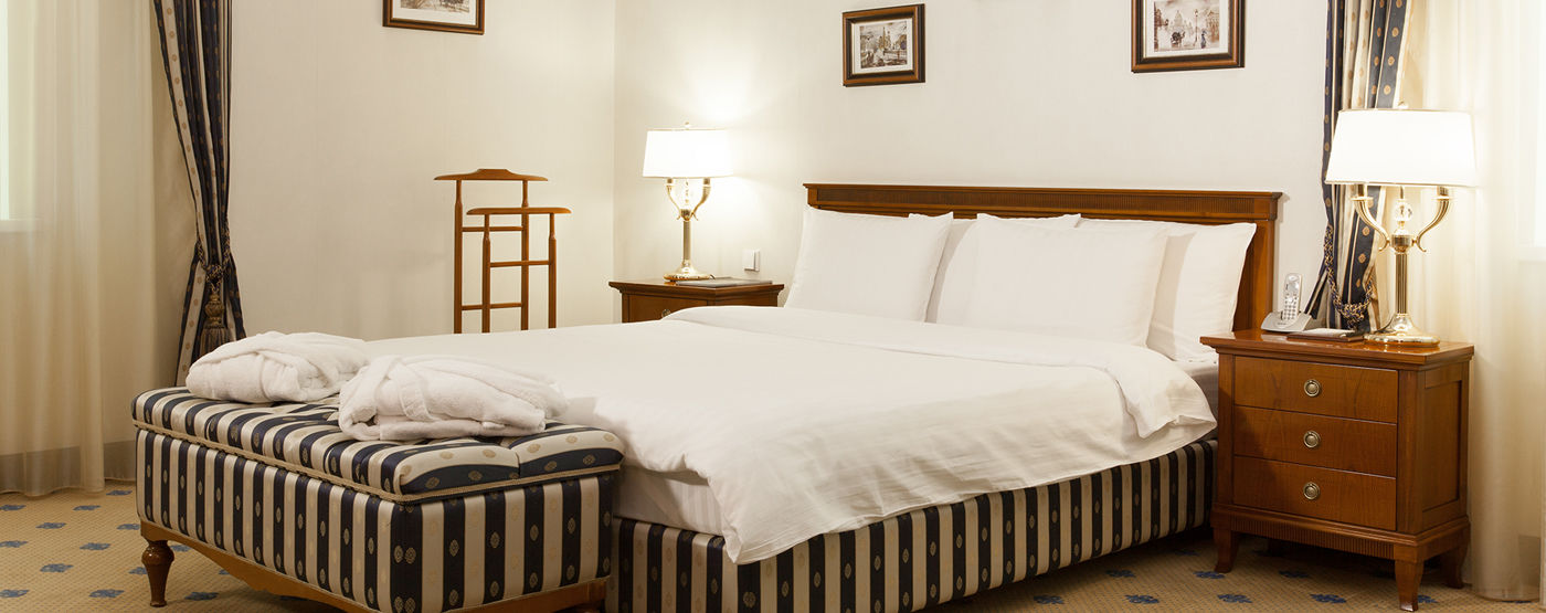 Grand Tien Shan Hotel Алма Ата Екстериор снимка